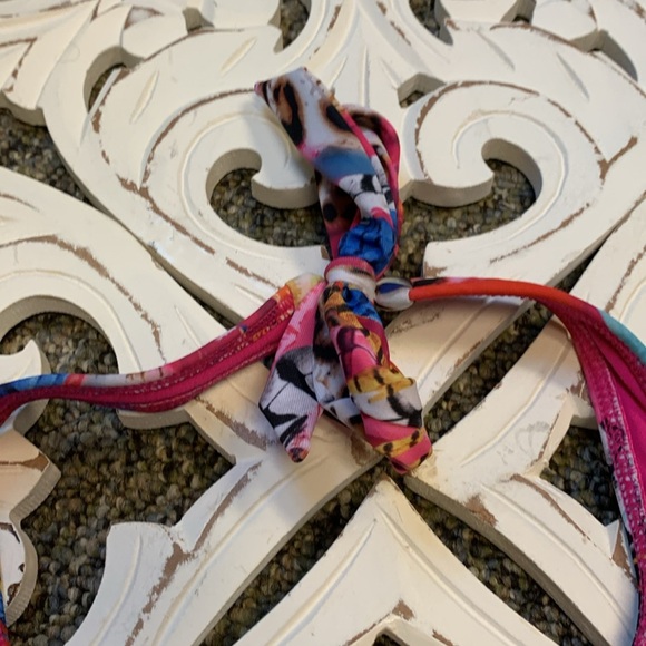 Kenneth Cole Reaction Multi Color Printed Triangle Halter Bikini Top Size L NWT - Picture 5 of 6